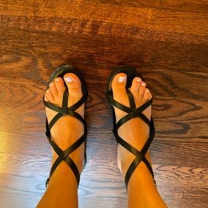 Anthropologie Black Leather Strappy Sandal : brand new, NBW